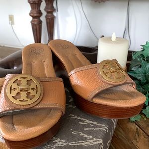 Tory Burch, tan wedges size 71/2